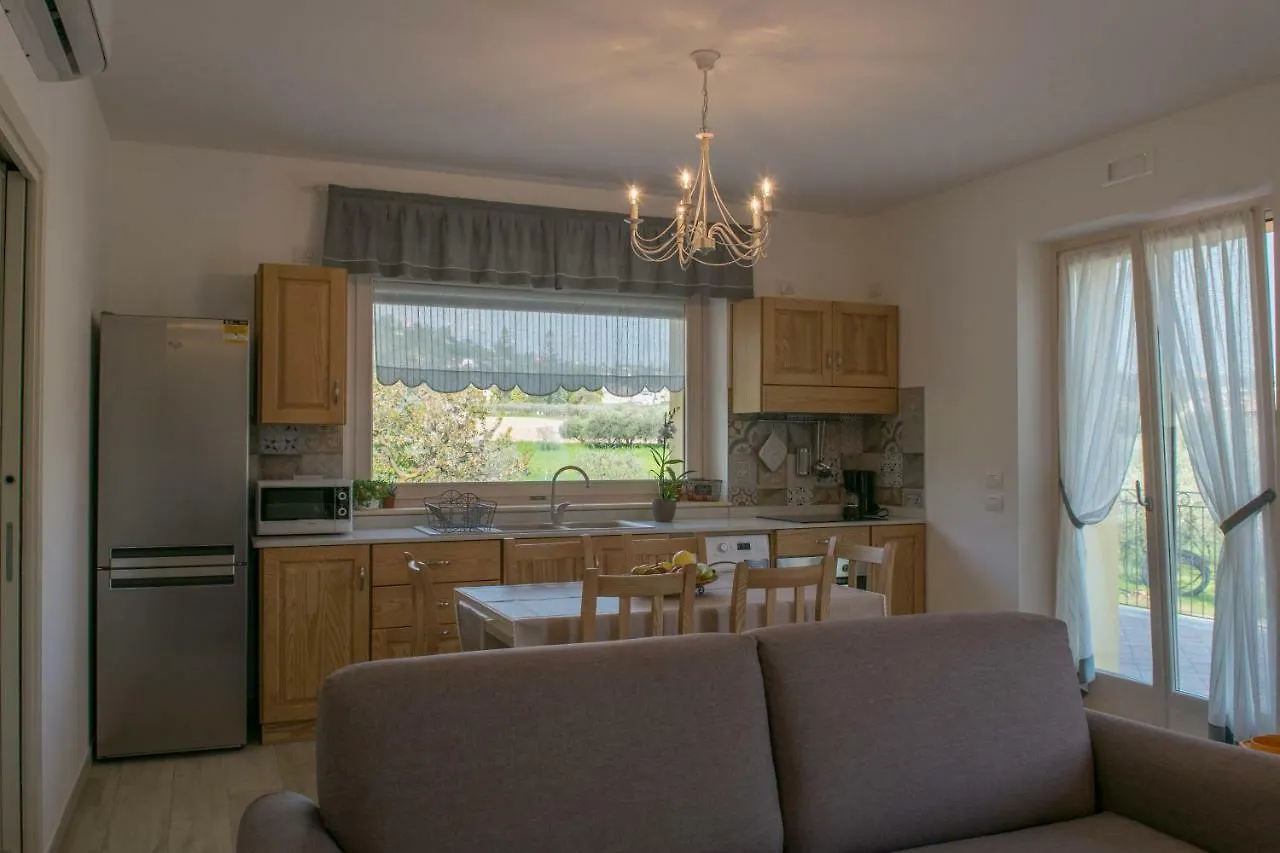 Apartment Alle Vignole Garda